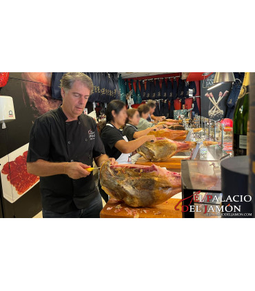 Vale Regalo Curso de iniciación al corte de Jamón 2025 incluye: café desayuno ibérico y aperitivo ibérico con bebida